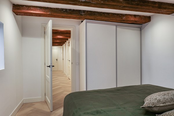 Medium property photo - Nieuwezijds Voorburgwal, 1012 RZ Amsterdam
